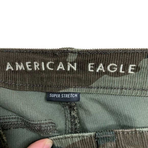 American Eagle Super Stretch Mom Jean Corduroy Camo Print Pants Women's Size 4 - Picture 8 of 10